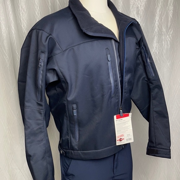 Tru-Spec LE Soft-shell Jacket-Police Jacket - Picture 4 of 16